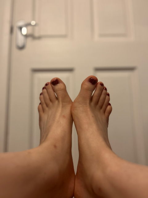 @toes_girl