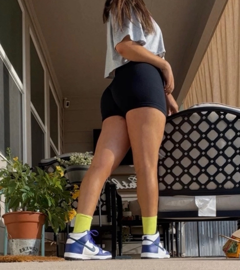 @cheeksandsneaks