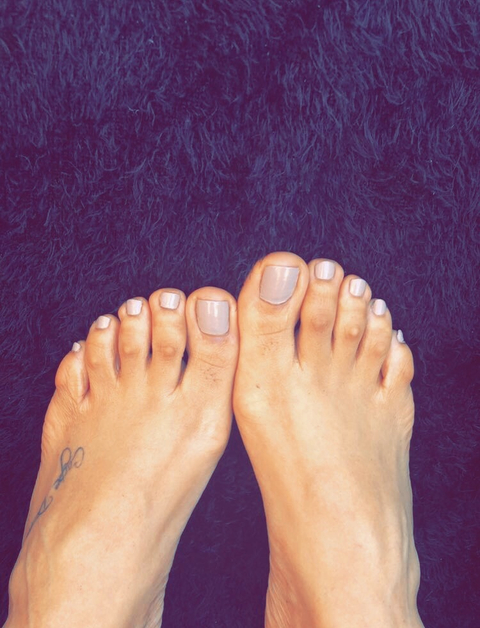 @bellakattoes