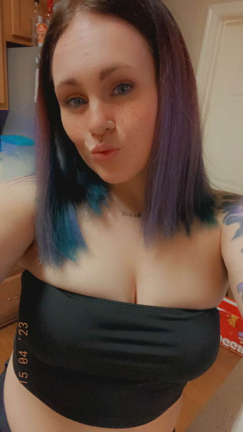 @thickwitchbitch96