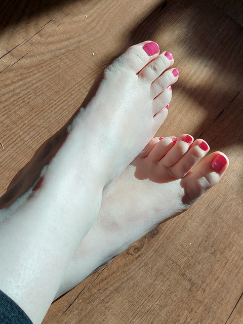 caroline_feet56 nude