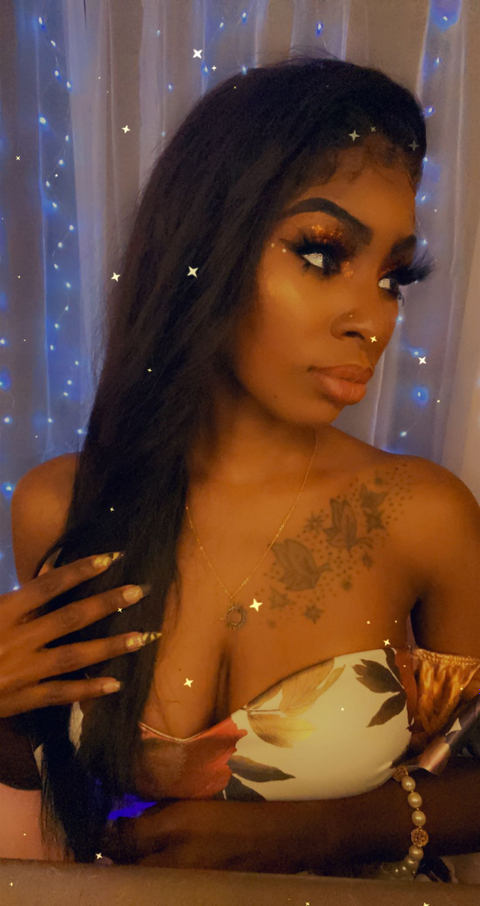 mznellycoco nude