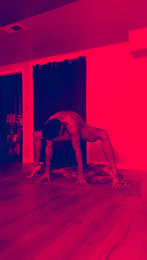 thefreeyogi nude