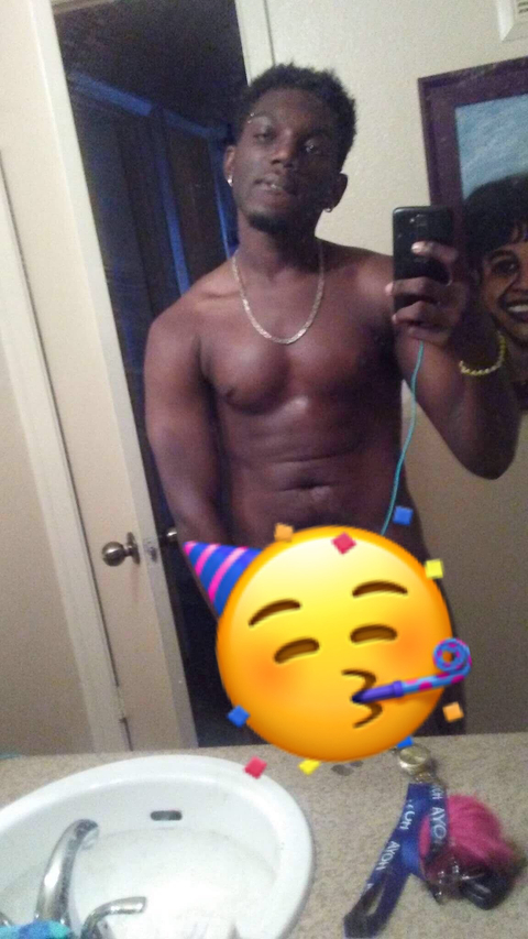 quanieed19 nude