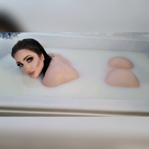 ivytenebrae nude