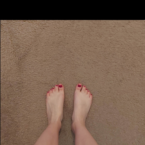 petitefeetgal nude