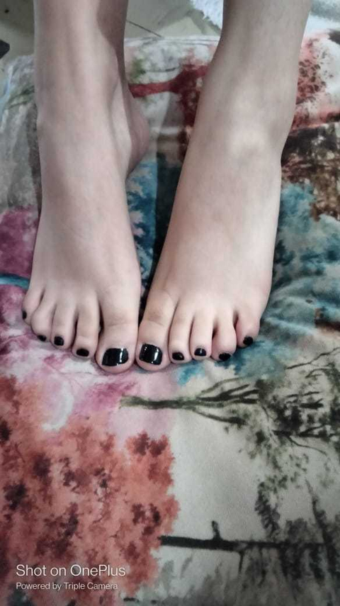 mtz_patitas nude