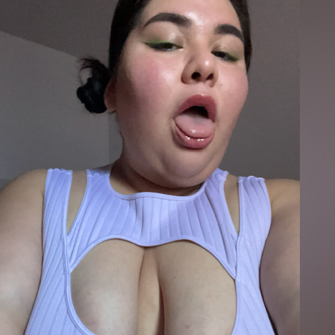 @hollywoodbimbo