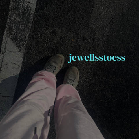 jewellsstoess nude