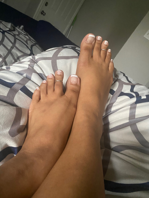 feelonmyfeet nude