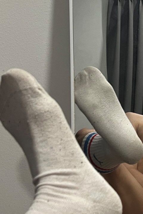 @sockslave0000