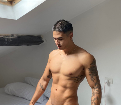 nicolas_q9 nude