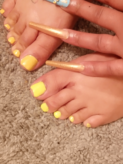 @prettylicioussolesntoes