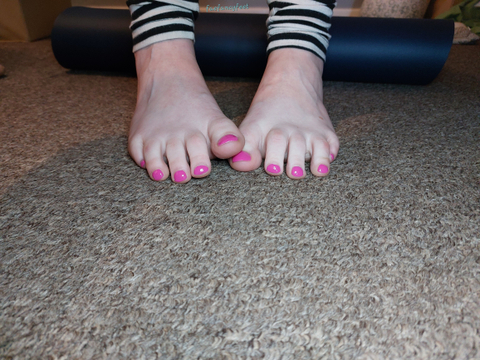 @faefancyfeet