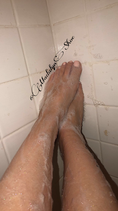 @madalynshoefeetpics