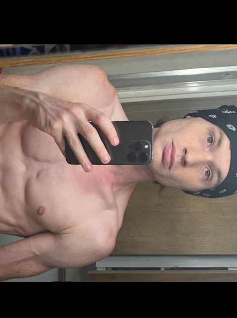 leonkennedyx nude