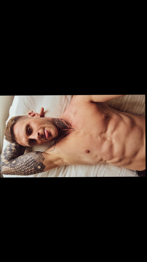 chrismizz_official nude