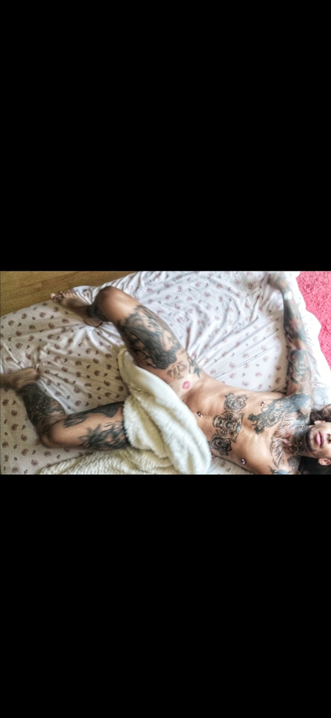 bayrontattooboy nude