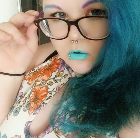 Trixie Cake OnlyFans Account - trixxxiecake