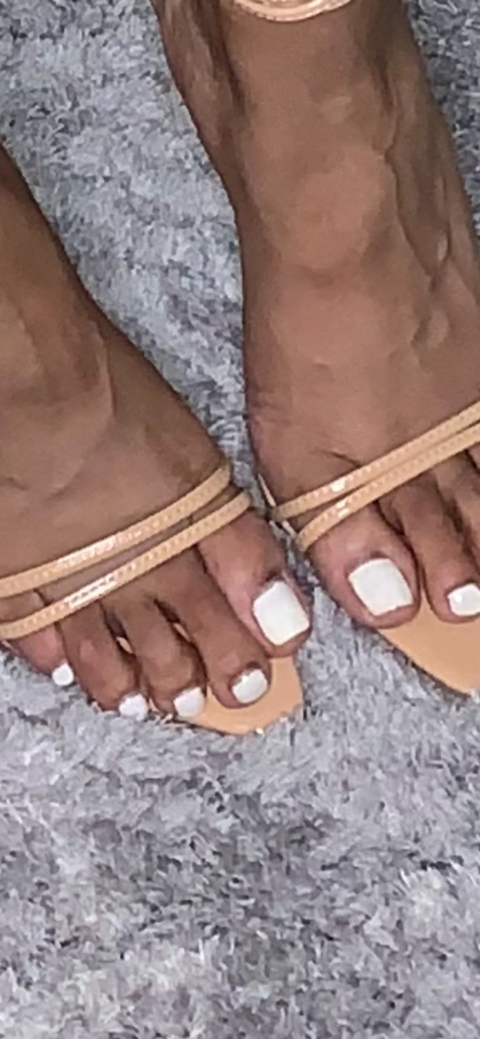 makelovetomyfeet nude