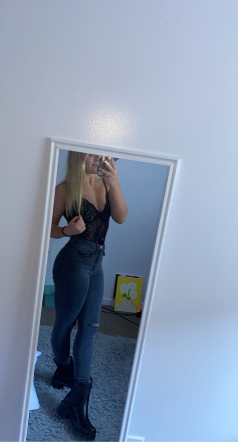 @blondebabiexx