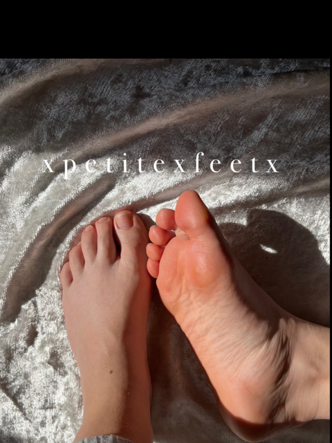 xpetitexfeet nude