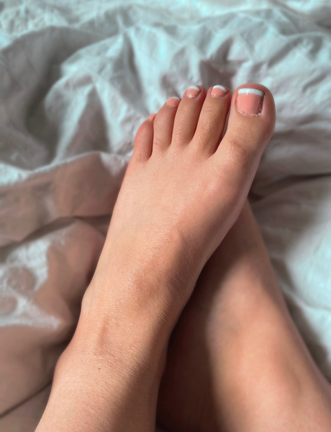 @farahssfeetss