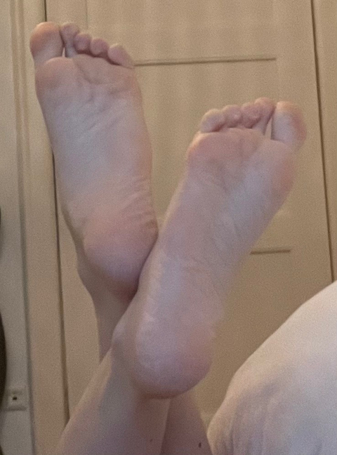 @emmi.feet