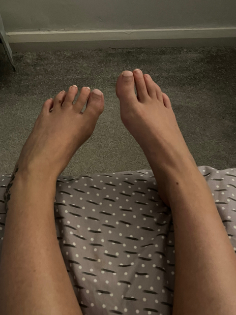 @youlovemyfeetxo