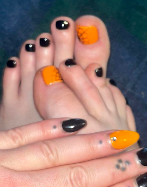 @lolafootsies007