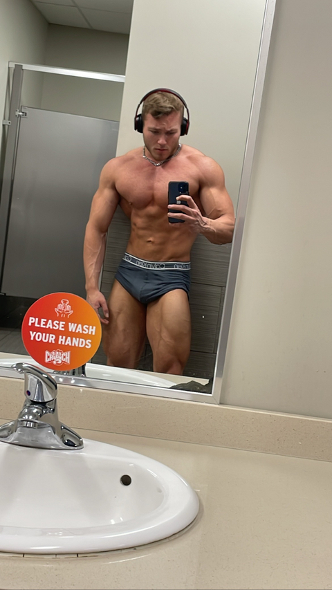 musclealphachad nude