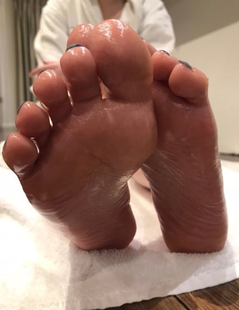 secretsofthefairtoes nude