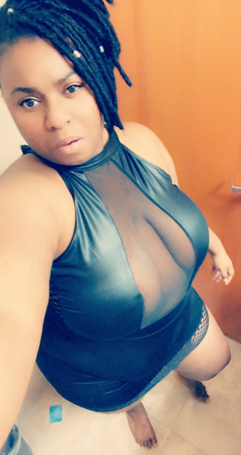 @thickhoney22