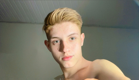 @twink22gb