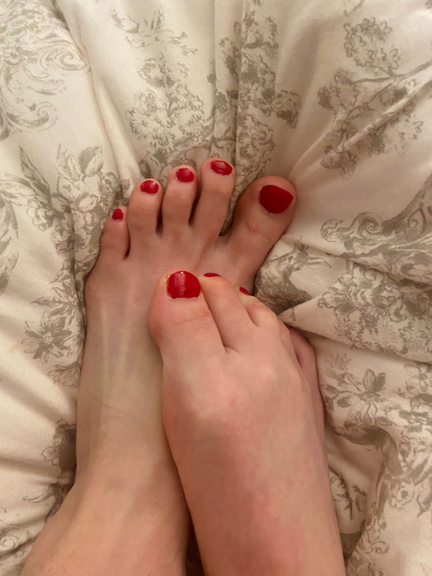 @feetseller2345