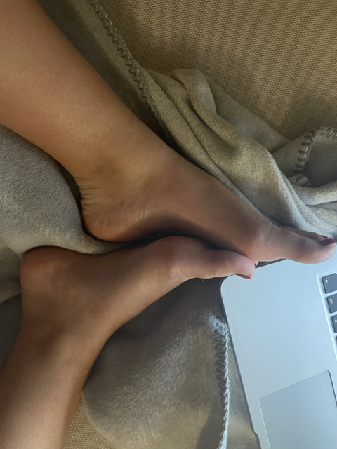 feetworldbymia nude