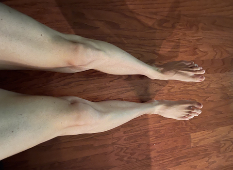 atwinksfeet nude