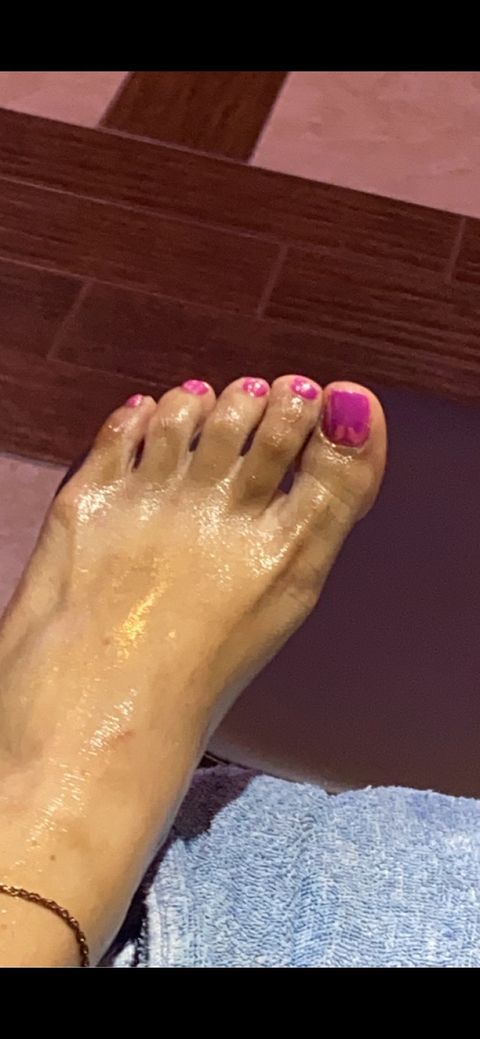 @sweetfeetlindaah