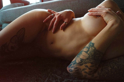 andreagarnett nude