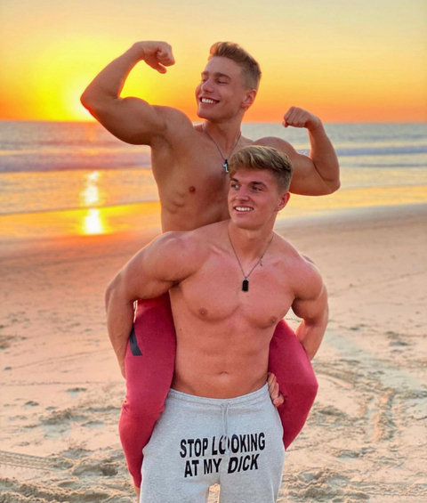 @blondhunks