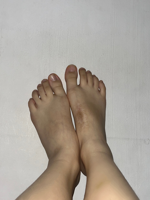 ariesfeetchannel nude