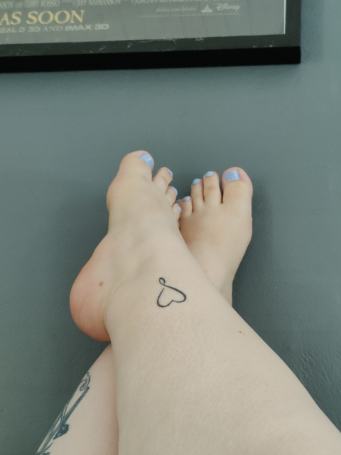 specialfeetgirl95 nude