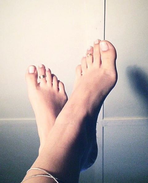 @beccasweetsfeet