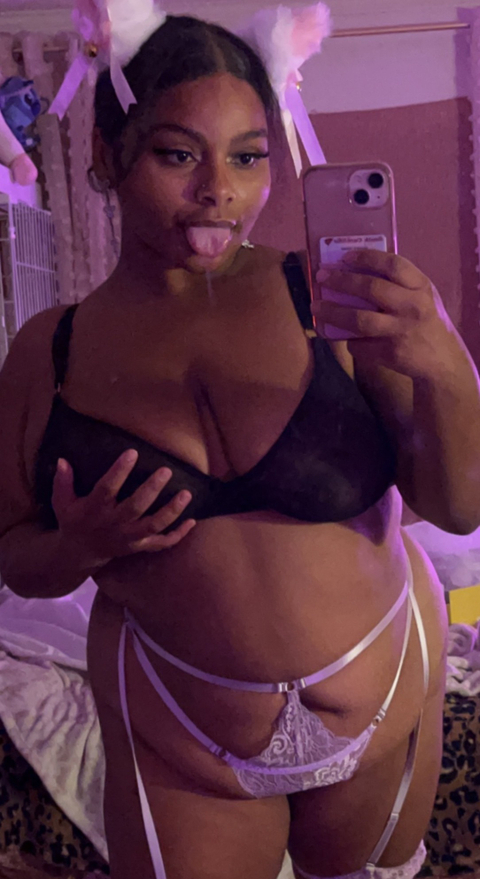 @ebonyyalexiss