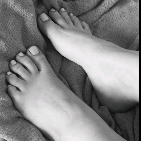 @feetsell4u