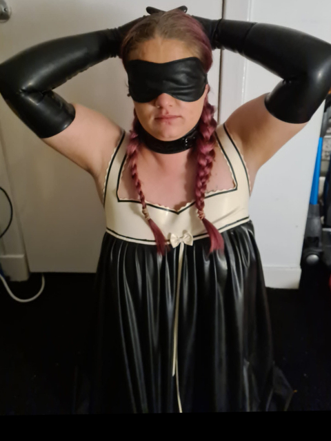 latexdawn nude