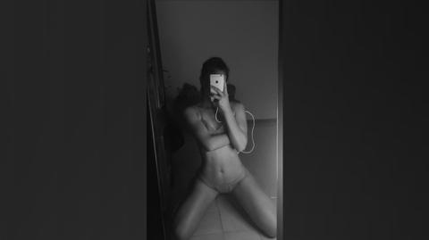 zeneybajurto nude