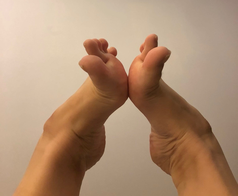 @tinyleefeet