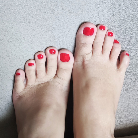 @alicebeautiful_feet