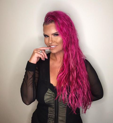 Image of kerrykatona7 OnlyFans